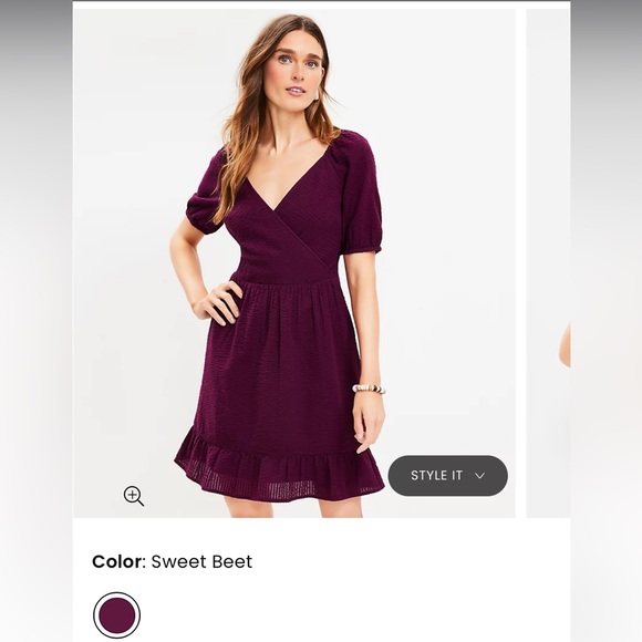 NWT Loft Crinkle Flounce Puff Sleeve Dress in Color Sweet Beet - Picture 1 of 3